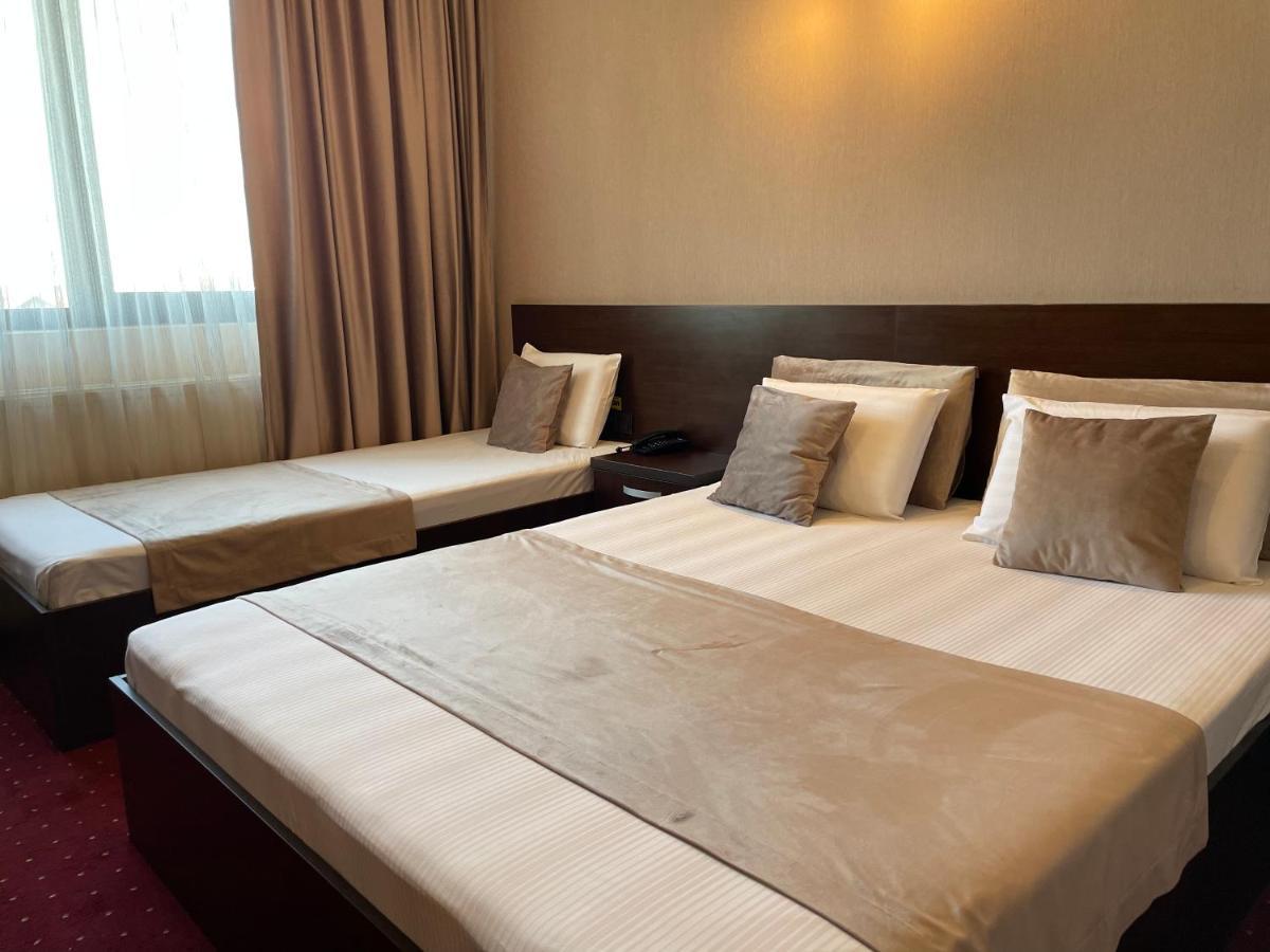 Athos Hotel 3*