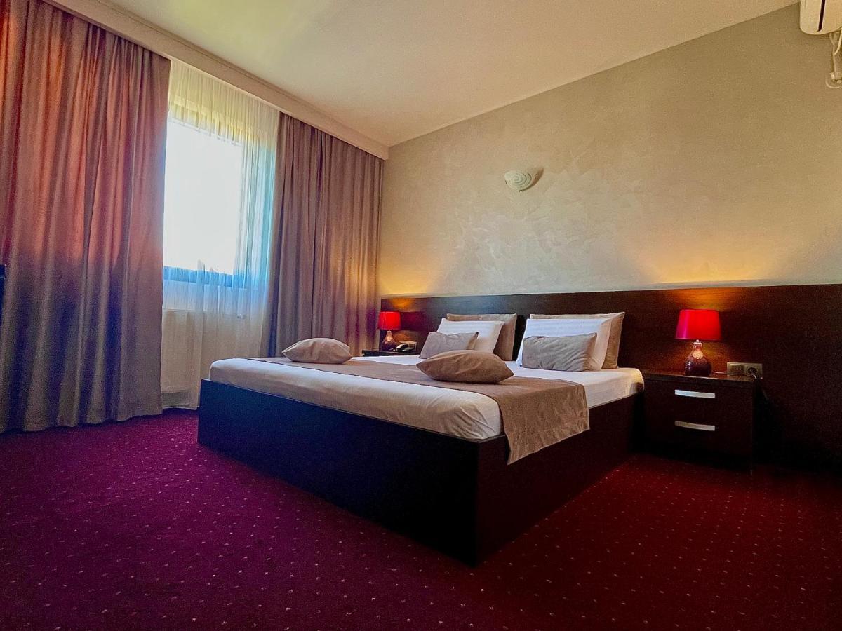 Athos Hotel Voluntari