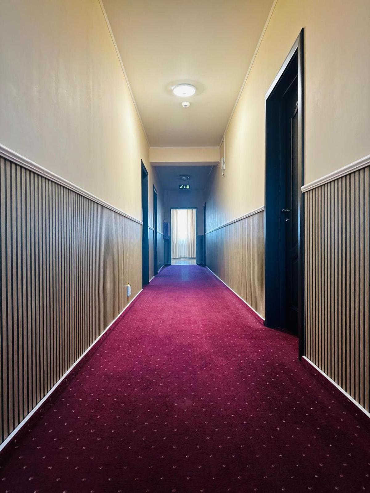 Hotel Athos 3*