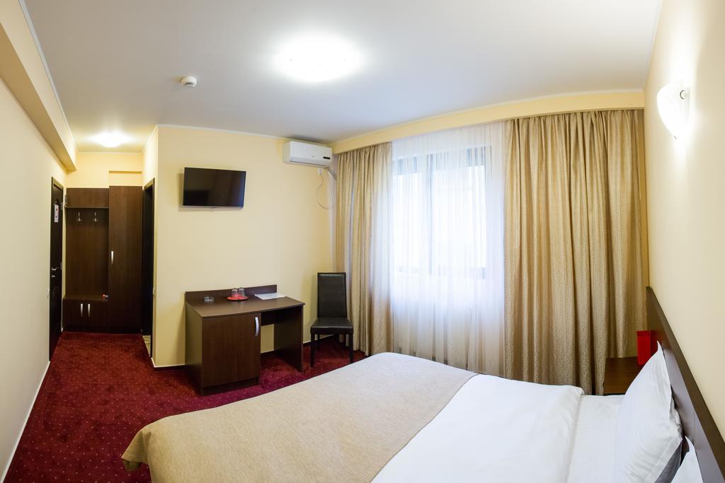 Athos Hotel